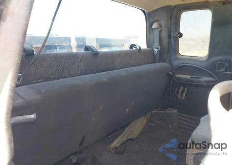 2001 Dodge Ram 2500 St z USA, uszkodzony, nr VIN 3B7KF23721G732137